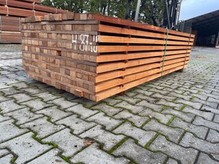 Ca. 272x Angelim Pedra Regels Fijnbezaagd, 40x60mm, lengte 190cm